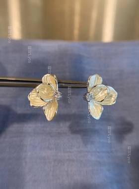 加厚电镀金米白色蝴蝶兰君子之花百搭素雅气质925纯银针耳钉耳环
