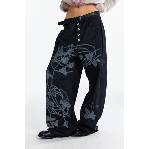 【张桂源同款】药九玖柒“丁香草”满印阔腿弯刀裤/1997邮政局 - 图2