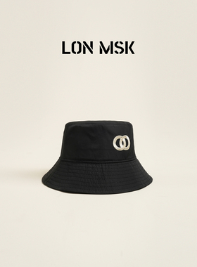 敲显脸小！刺绣LOGO黑色渔夫帽