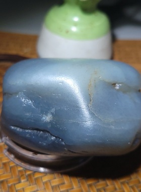 新疆的猫YQ080407 360.5克油性好超细润的挂褐皮青花大把件籽