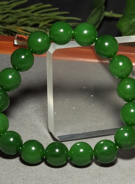 L011004新疆的猫45.5克直径12mm色调鲜艳质菠菜绿碧玉手链和田玉