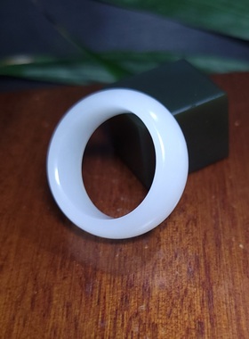 新疆的猫Z010602 4.8克，R18.8润如脂“油膏料”三高羊脂白玉戒指