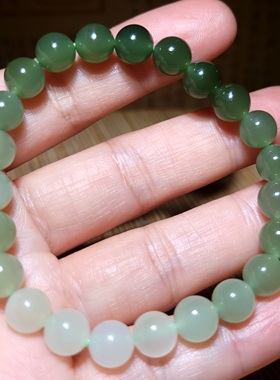 新疆的猫zg121801 18.0克，高冰色调鲜亮翠青玉渐变圆珠手链