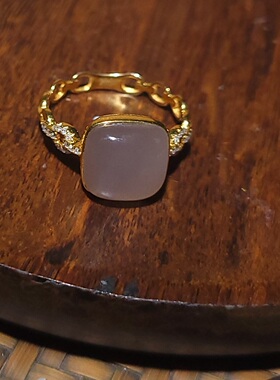 YQ031409新疆的猫2.4克内径17.5mm冰透浅紫色烟紫玉18k金镶戒指