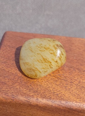 C033001新疆的猫8.7克熟糯油润老气秋梨皮黄白种玩籽