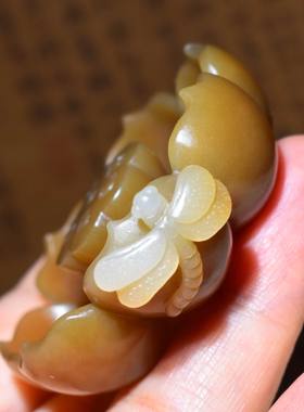 新疆的猫JJ121802  39.4克，特别油润细腻的且末红糖莲花香插