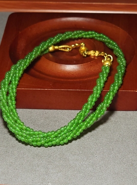 L122303  15.7克直径2.5mm底质冰透色泽鲜美苹果绿碧玉小圆珠项链