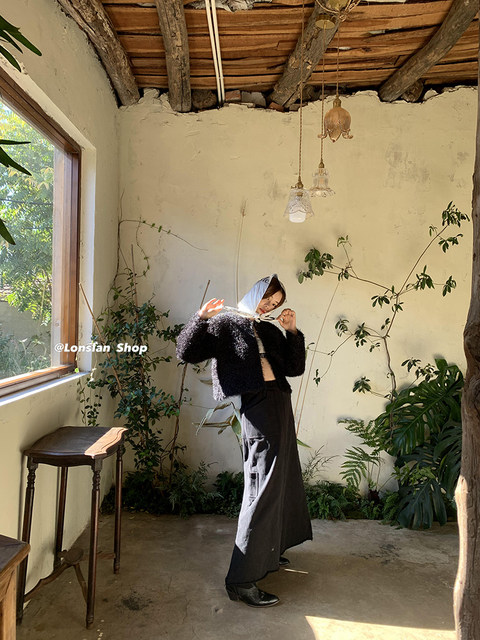 Lonslan knocks loose and free A-line skirt for women