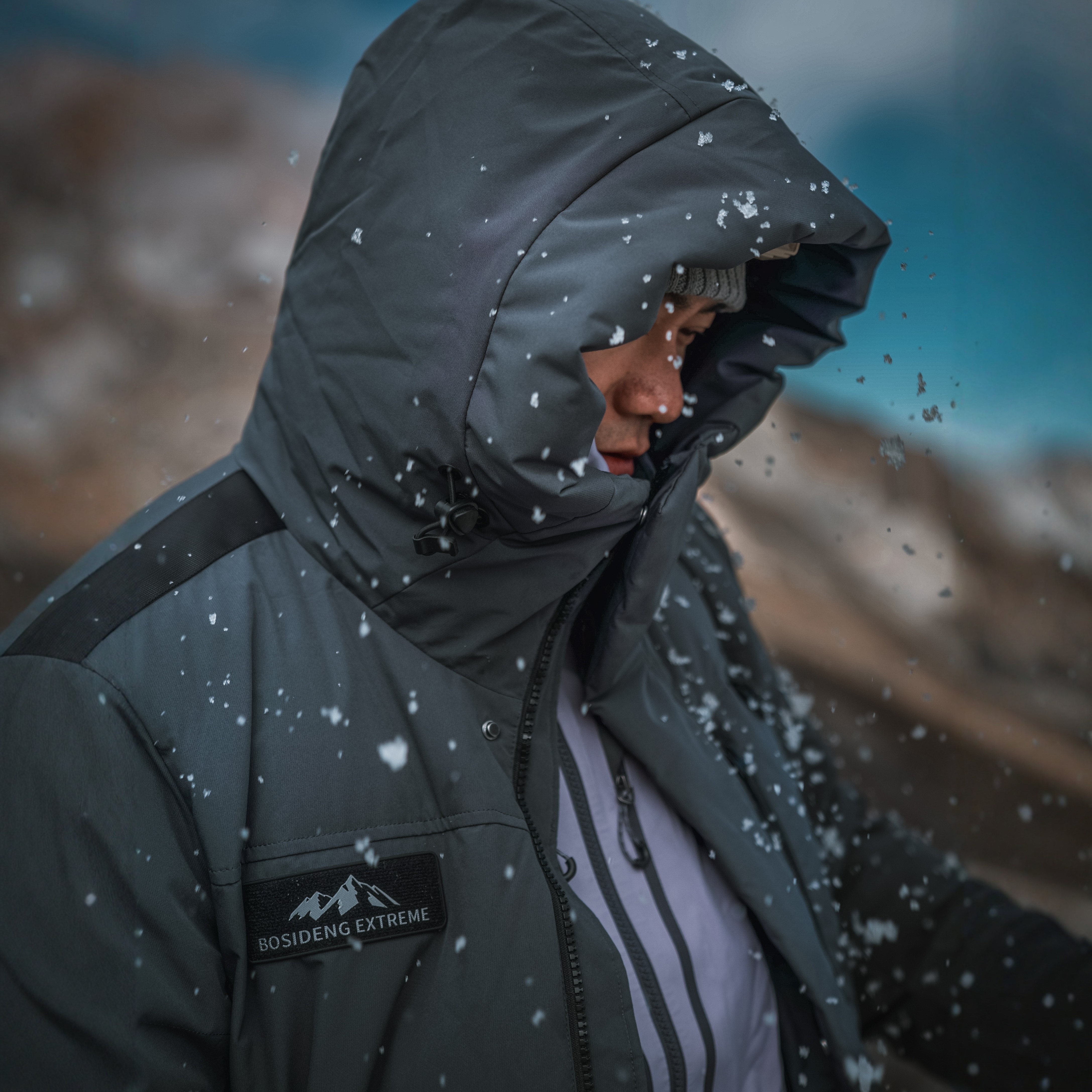 波司登冬季新款户外极寒保暖情侣防风连帽中长鹅绒羽绒服男女