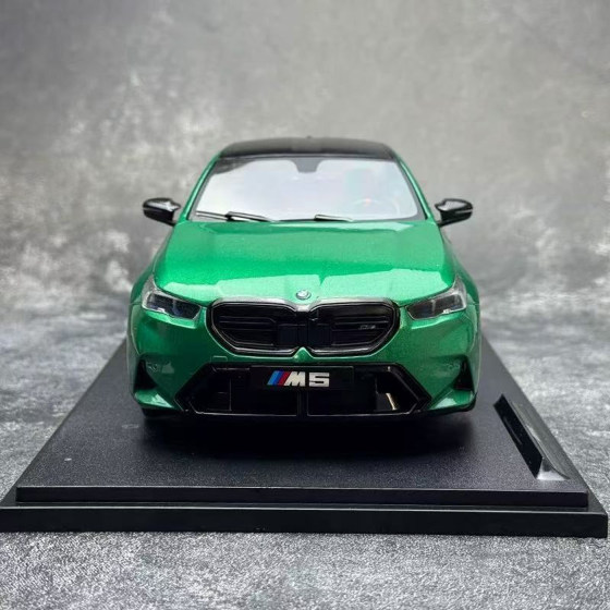 Solido 1 18 2025 BMW M5 M ISLE OF MAN 5 Series Alloy Car Model Collection