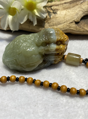 和田玉析木河磨玉狮子手把件醒狮