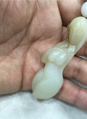 『河磨玉和田玉黄白老玉』和田玉 手把件 裸女 春光乍泄