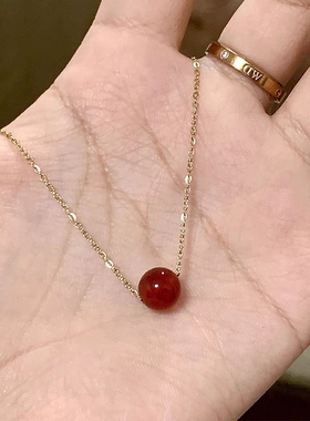 红玛瑙转运珠钛钢项链女2025年新款潮本命年锁骨链相思豆过年配饰