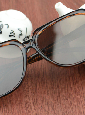 石头镜遮光墨镜水晶眼镜中老年