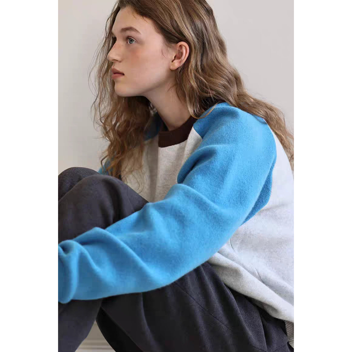 现货！章若楠同款蓝色插肩袖针织毛衣2026韩国圆领拼色羊毛上衣女,淘宝优惠券,粉丝福利购,淘宝优惠卷