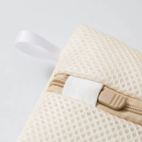 Сумка для мытья сумки против информационного домохозяйства.