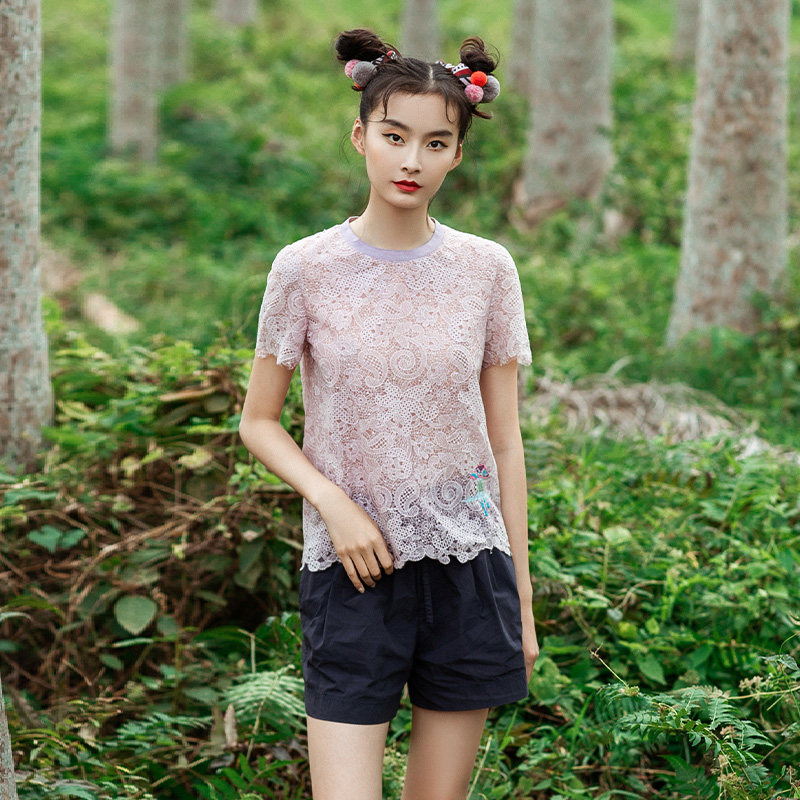 非鱼2021年新款夏季蕾丝镂空衬衫 非鱼服饰衬衫