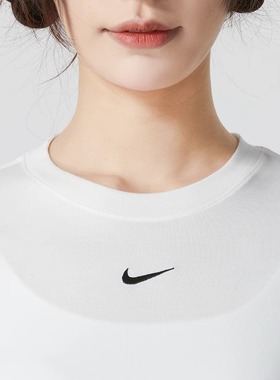 Nike耐克女子夏季修身短袖紧身短款白色露脐圆领T恤   FB2874-133