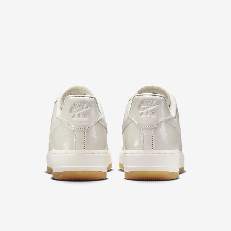 耐克女鞋Nike Air Force 1 AF1 生胶空军一号复古板鞋 DZ2708-001 - 图2