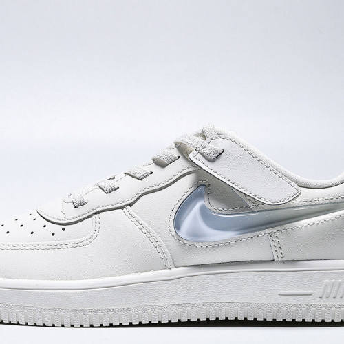 NIKE耐克小童鞋FORCE 1 LOW银勾复古板鞋休闲鞋运动鞋IR0592-101 - 图2