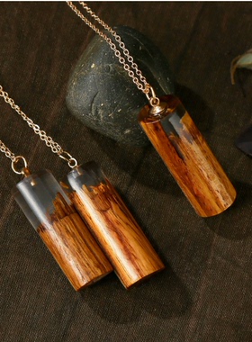 特价新款高档吊坠项链毛衣链蓝色和绿色凝固时光树脂手工包包挂件