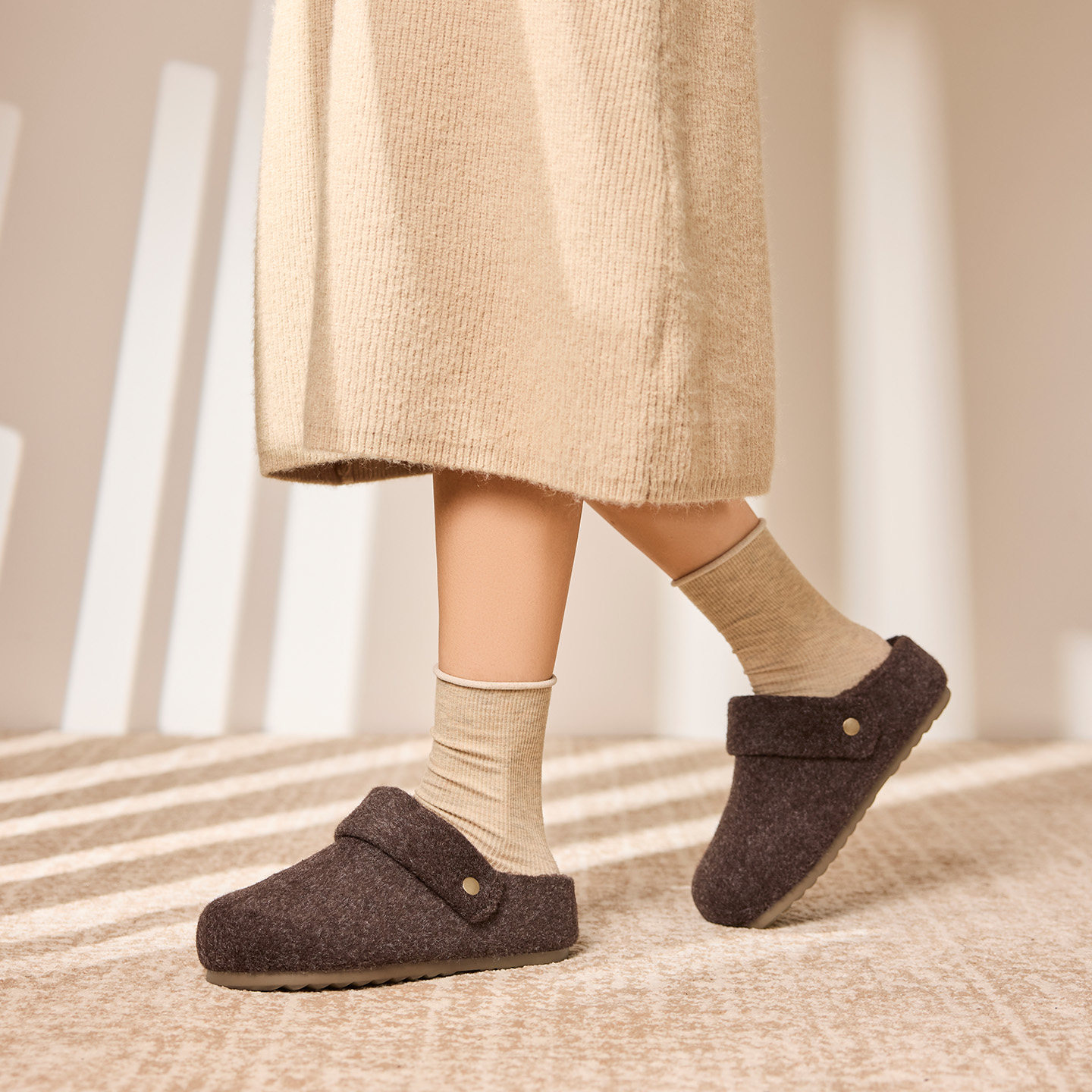 奥康 女鞋2025冬季勃肯鞋加绒保暖毛毡鞋两穿糯叽叽拖鞋平底,淘宝优惠券,粉丝福利购,淘宝优惠卷