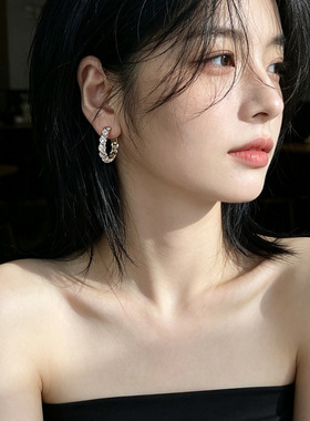 2026秋冬流行时尚精致圆圈耳扣微镶锆石满钻耳饰潮女耳环  33583