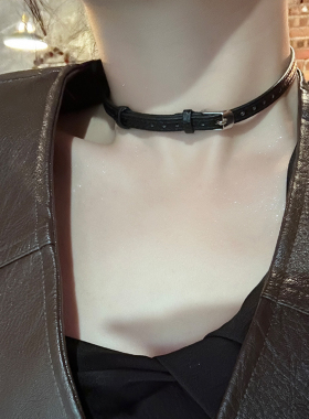 黑色皮绳项链新款个性锁骨链