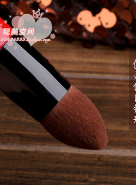 膏体打底刷定妆刷红色舌型粉底刷