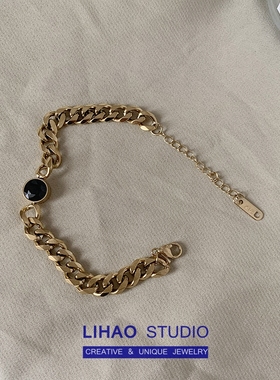 圆牌黑色复古手链钛钢不掉色