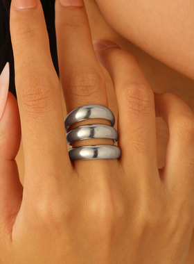 时尚简约钛钢御姐盐系三环戒指