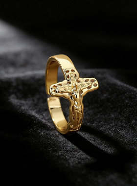 雕刻艺术镂空十字架立体钛钢戒指