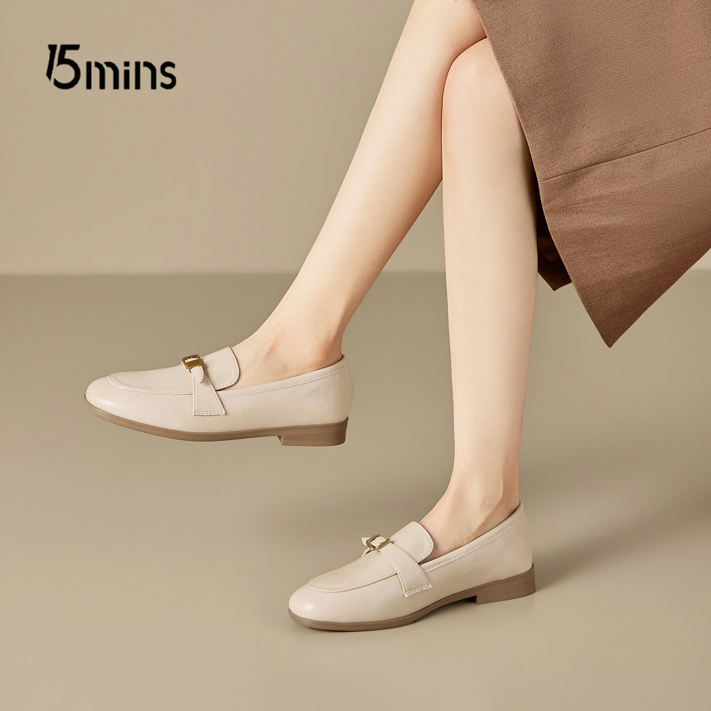 15mins白色小皮鞋女2026新款春季低跟漆皮乐福鞋通勤一脚蹬豆豆鞋,淘宝优惠券,粉丝福利购,淘宝优惠卷
