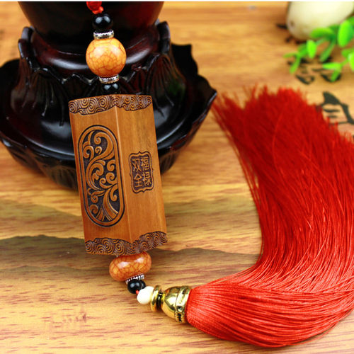 中国结桃木汽车后视镜挂件富贵吉祥出入平安木雕祥云方柱车载饰品 - 图0