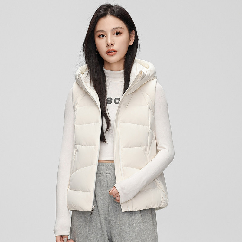 雪中飞2025轻薄短款羽绒马甲女款新款秋冬季时尚保暖薄款显瘦外套,淘宝优惠券,粉丝福利购,淘宝优惠卷