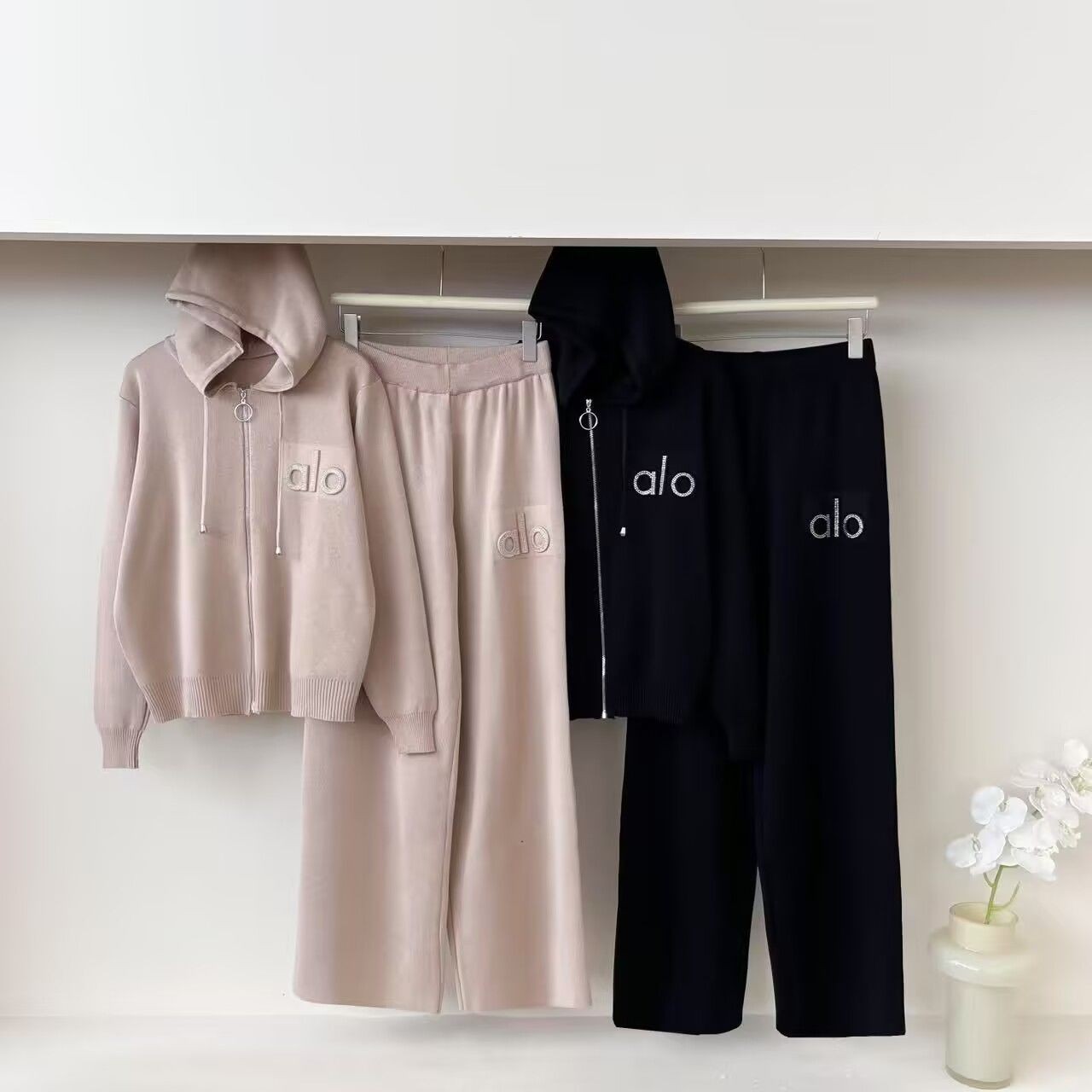 秋冬女新款休闲运动连帽宽松字母拉链开衫外套阔腿裤针织两件套装 - 图1