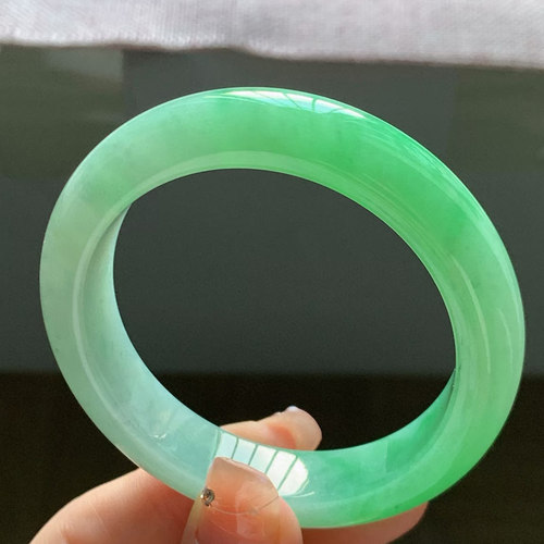 曼德勒妍妍翡翠海外购白底青阳绿正圈女款翡翠手镯缅甸天然翡翠 - 图0