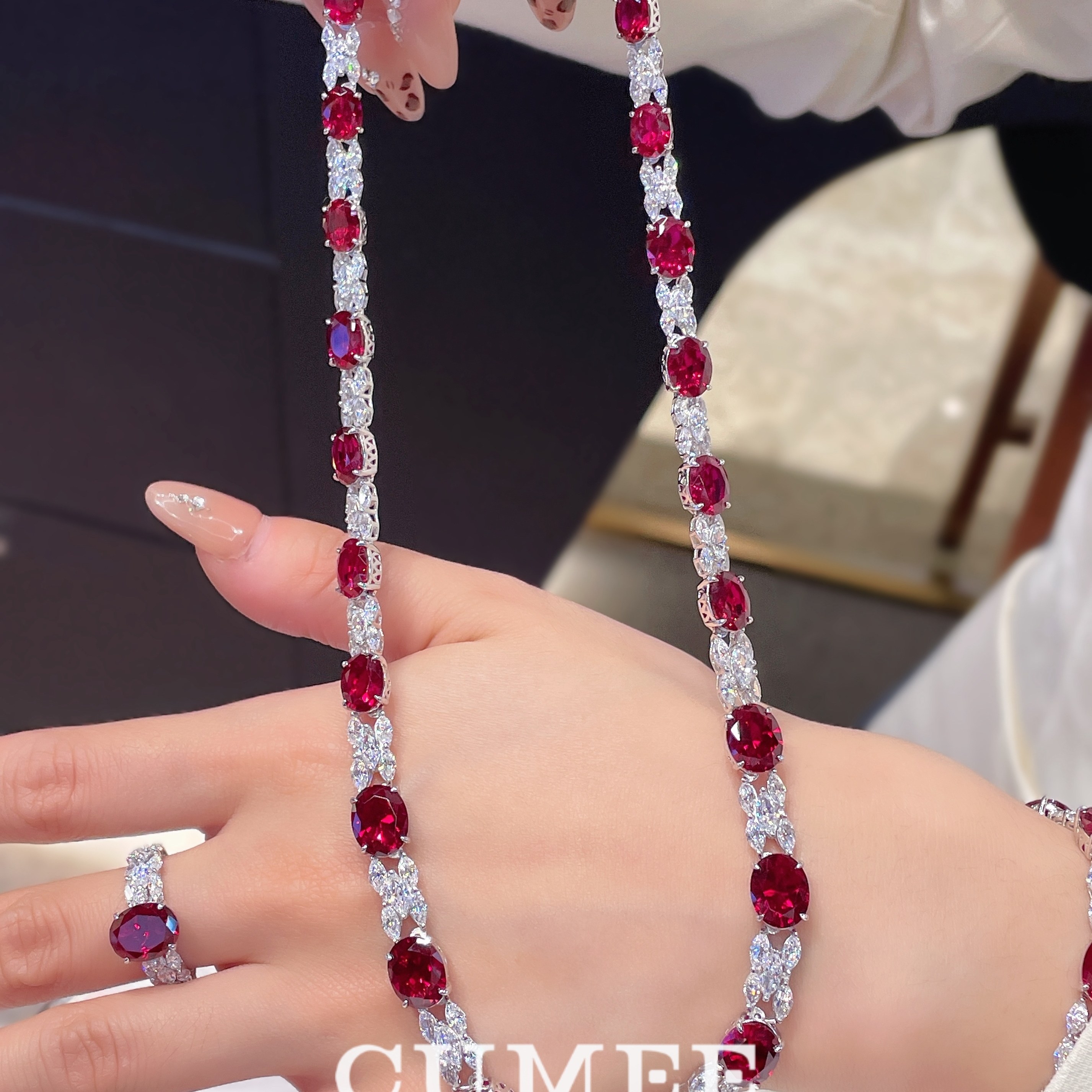 CUMEE 高贵典雅首饰 培育合成鸽血红宝石女款银饰吊坠套装.银镀金,淘宝优惠券,粉丝福利购,淘宝优惠卷