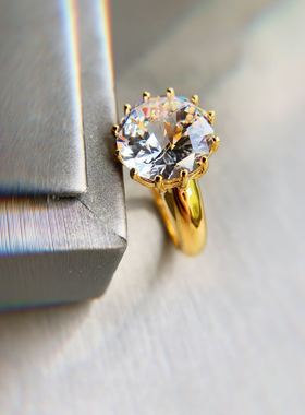 意大利克拉鸽子蛋重工结婚钻戒