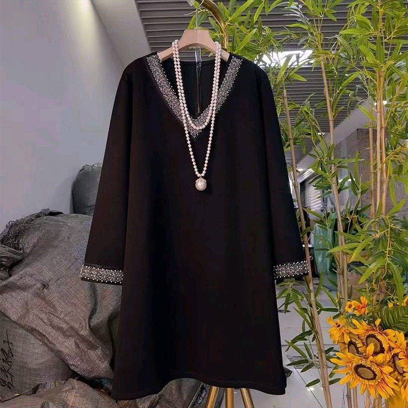 欧货重工V领钉珠中长款T恤上衣2025新款大码女装胖妹妹显瘦大衫潮,淘宝优惠券,粉丝福利购,淘宝优惠卷