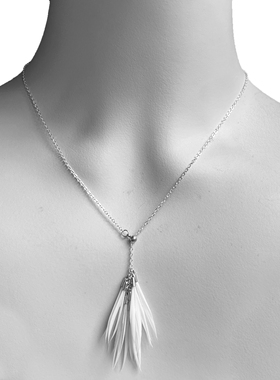 黑鸟原创羽毛项链黑白小巧简约