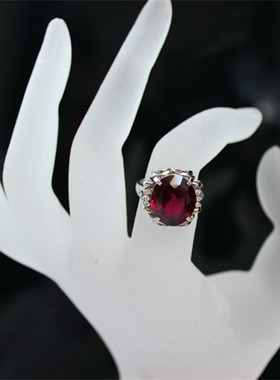 欧洲克拉铂金戒指镁铝石榴石