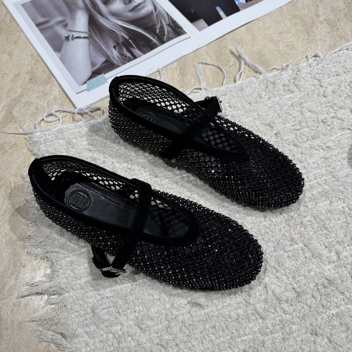 2026春季新款欧货欧洲站水钻镂空网面玛丽珍鞋女平底一字扣渔网鞋,淘宝优惠券,粉丝福利购,淘宝优惠卷