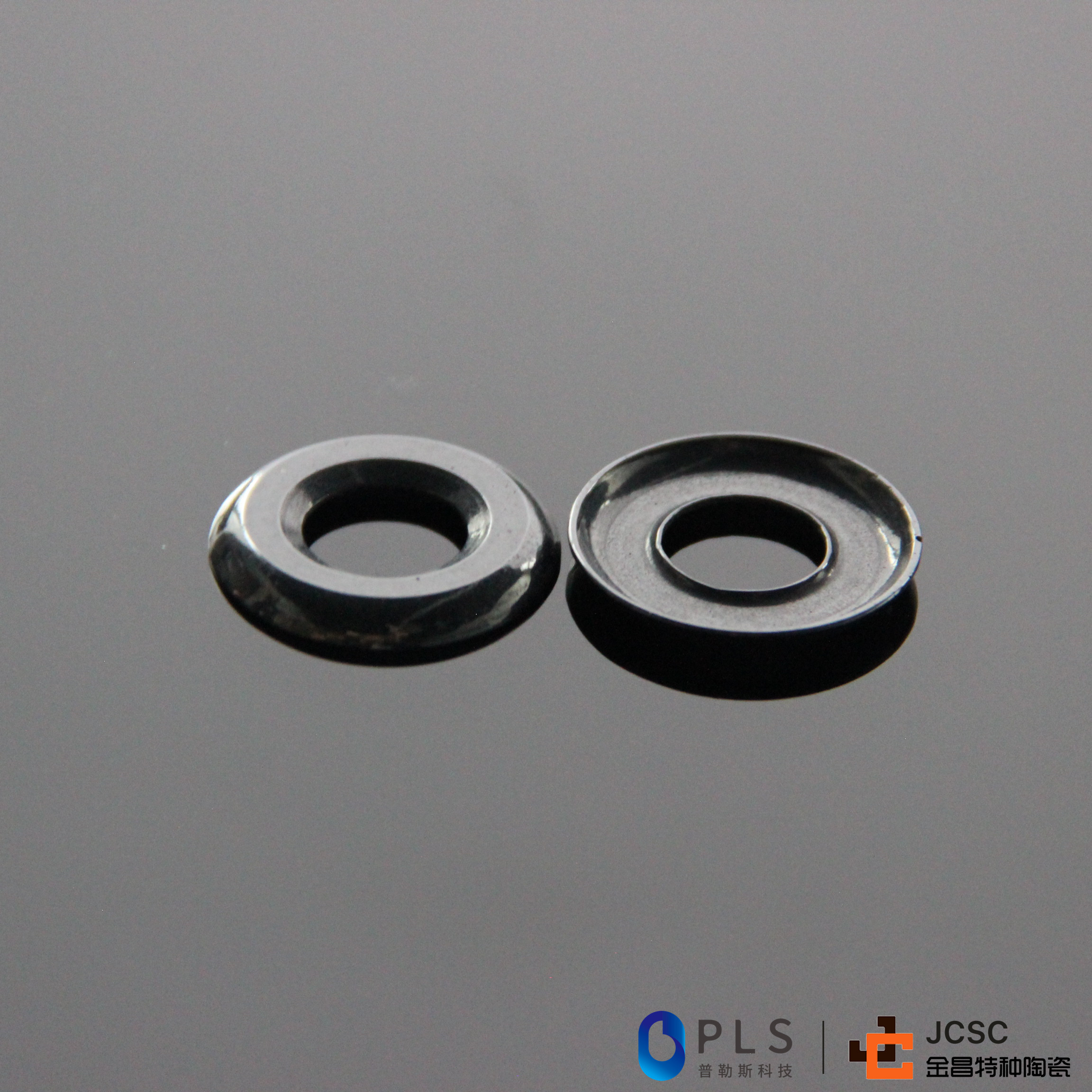 厂家直供 氧化钛陶瓷  精抛光夹线器陶瓷片 防静电瓷件