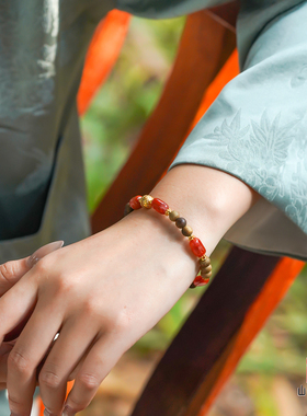 本命年南红火焰纹沉香转运手串