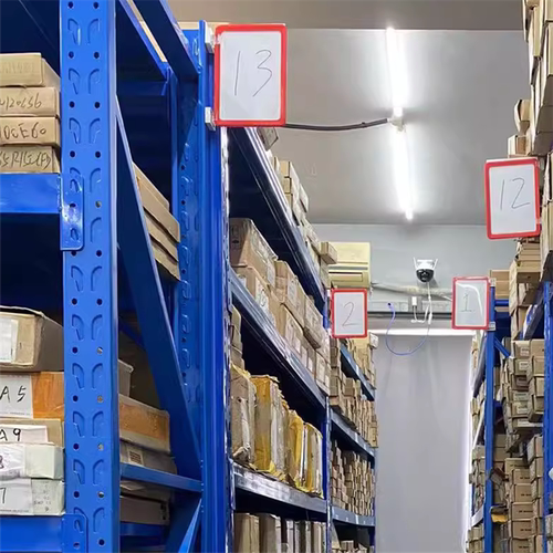 IDT77V011L155DA 内存芯片原装追求跑量不求利润 元器件BOM表配单 - 图1