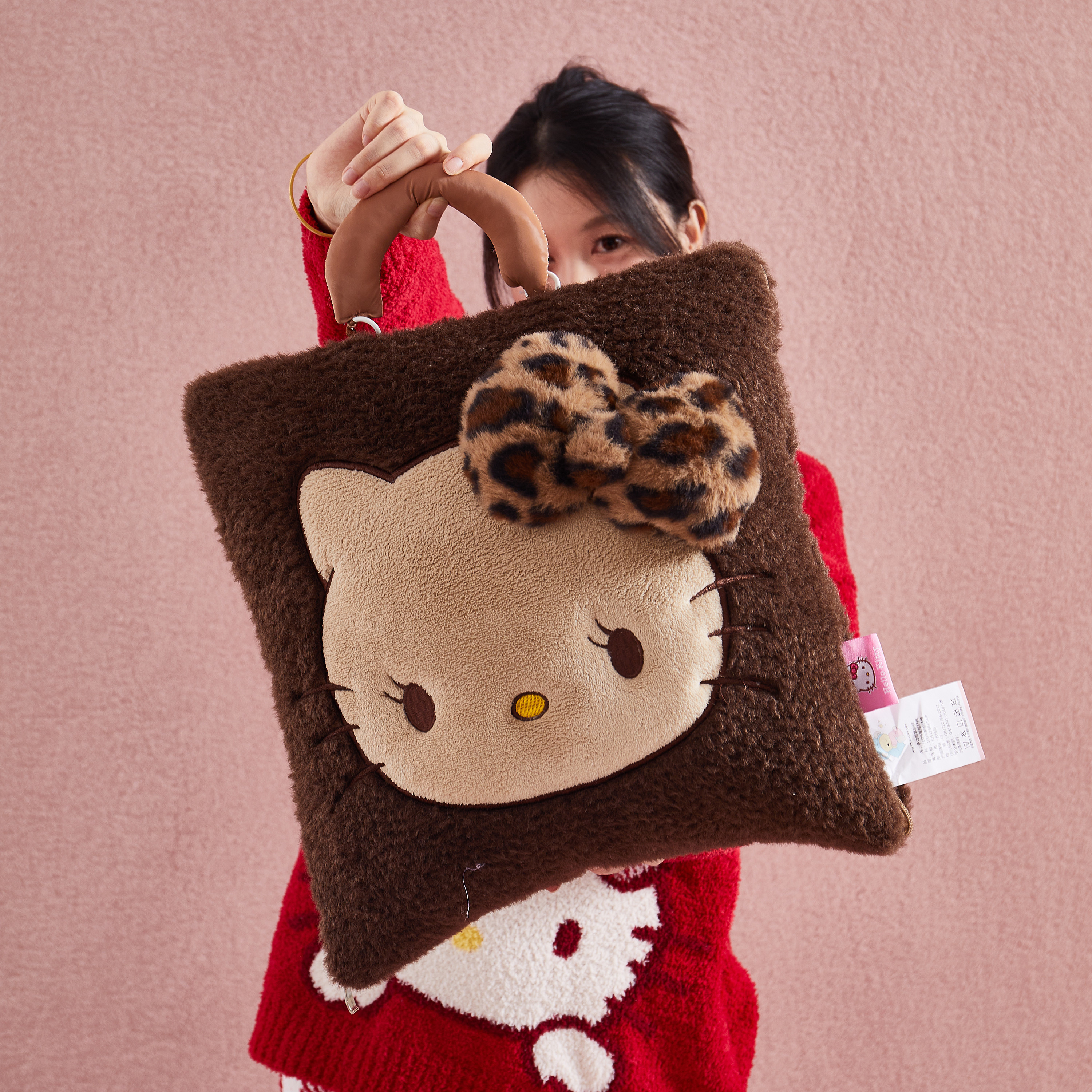 手提三丽鸥北极绒两用抱枕被靠垫枕头被汽车沙发办公室午睡加厚,淘宝优惠券,粉丝福利购,淘宝优惠卷