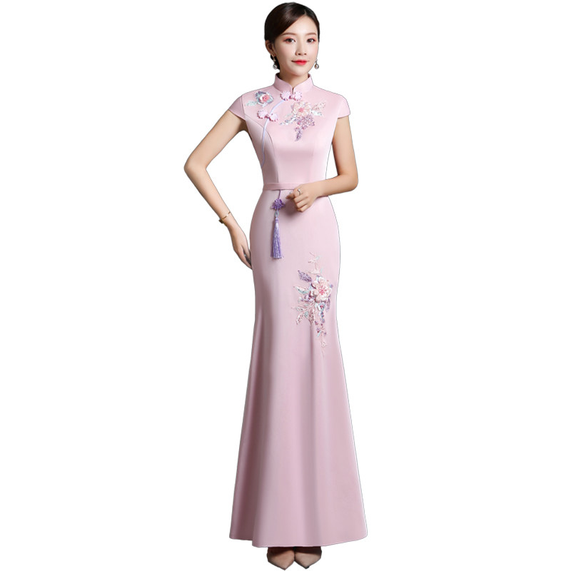 粉色鱼尾宴会晚礼服裙女2023新款秋主持人礼服年会演出服中式伴娘