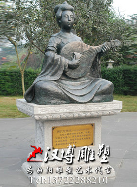 玻璃钢民俗文化拉二胡人物雕塑