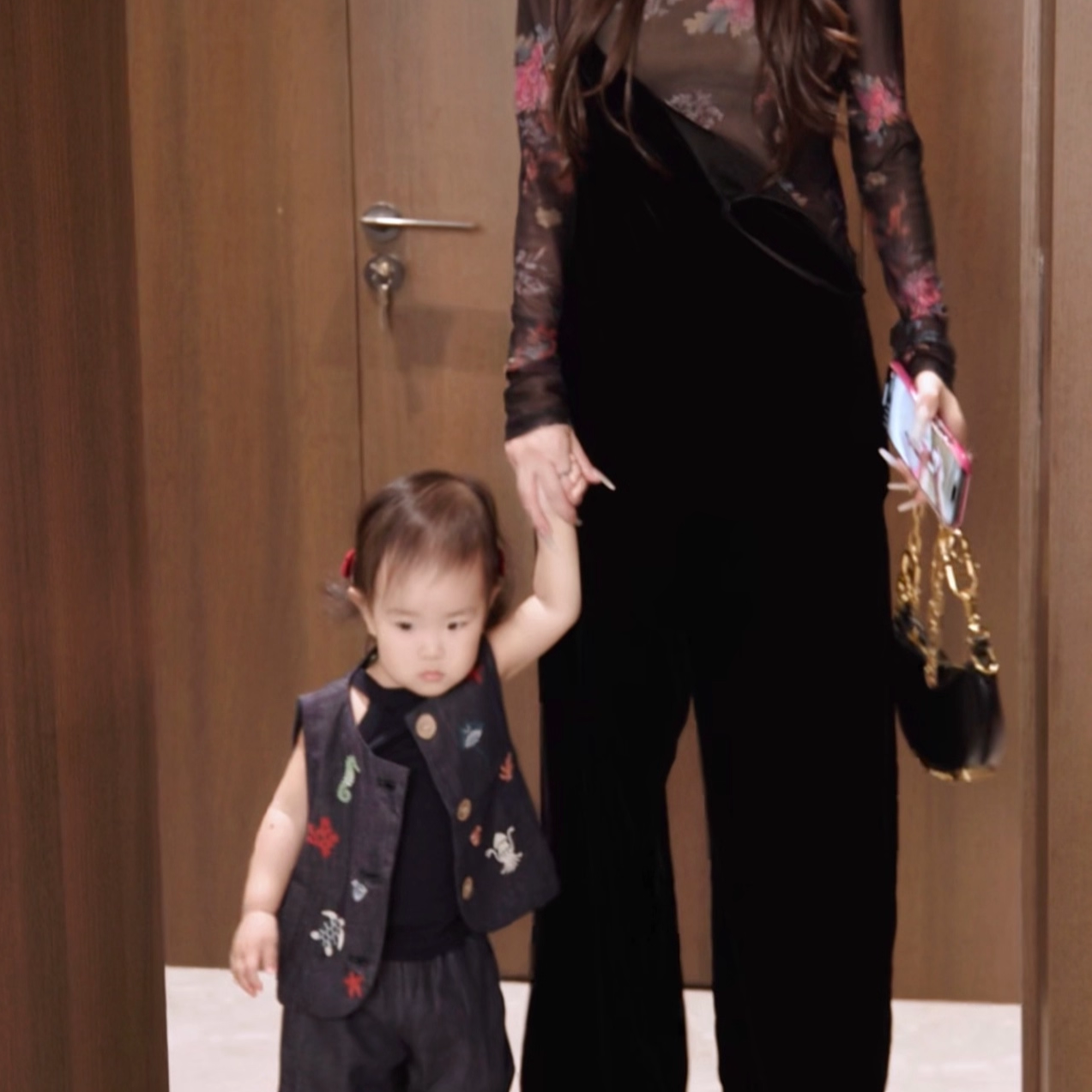 G.yantong郭彦彤小众定制国风真丝丝绒背带裤阔腿裤KZL49,淘宝优惠券,粉丝福利购,淘宝优惠卷